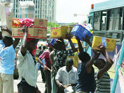 Nigeria Police bans street trading/hawking on Abuja roads