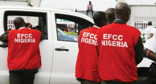 Court orders release of 27 houses wrongly seized by EFCC 1 EFCC operatives 1