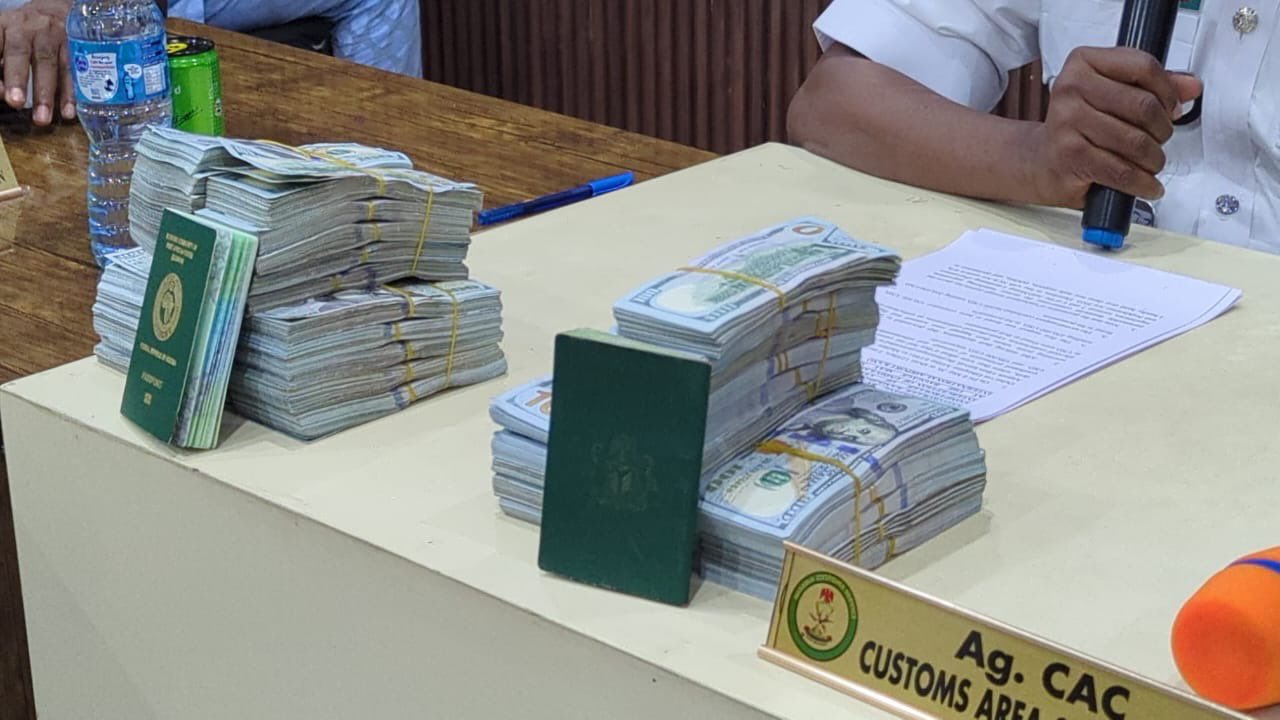 EFCC probes two suspects over undeclared $461,600 at Kano Airport